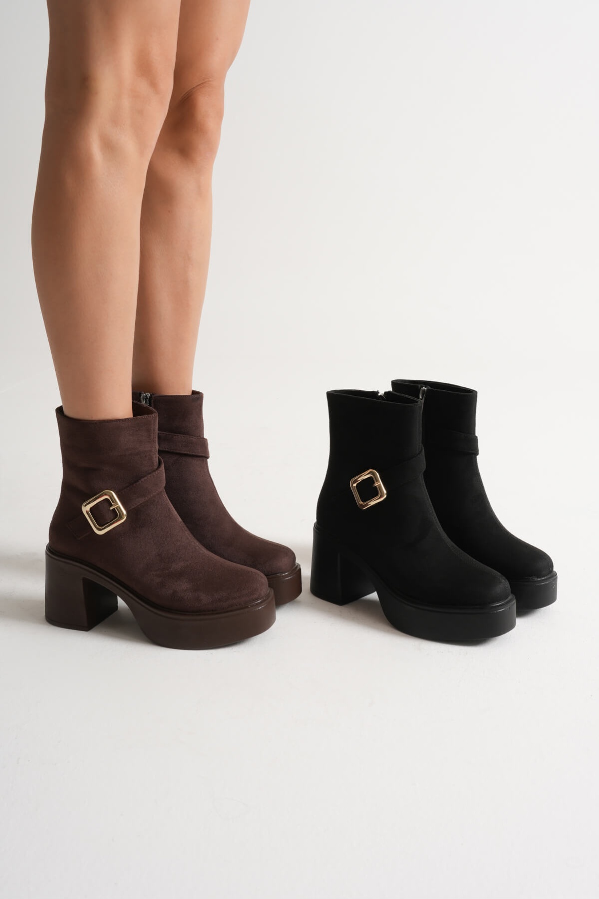 Mona Kadın Siyah Süet Tokalı Topuklu Bot