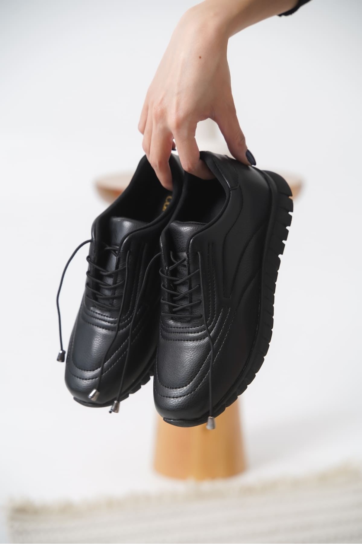 Daphne Kadın Siyah Spor Ayakkabı