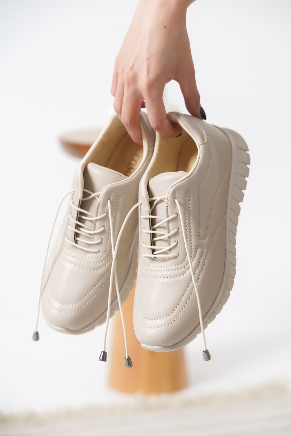 Daphne Kadın Bej Spor Ayakkabı