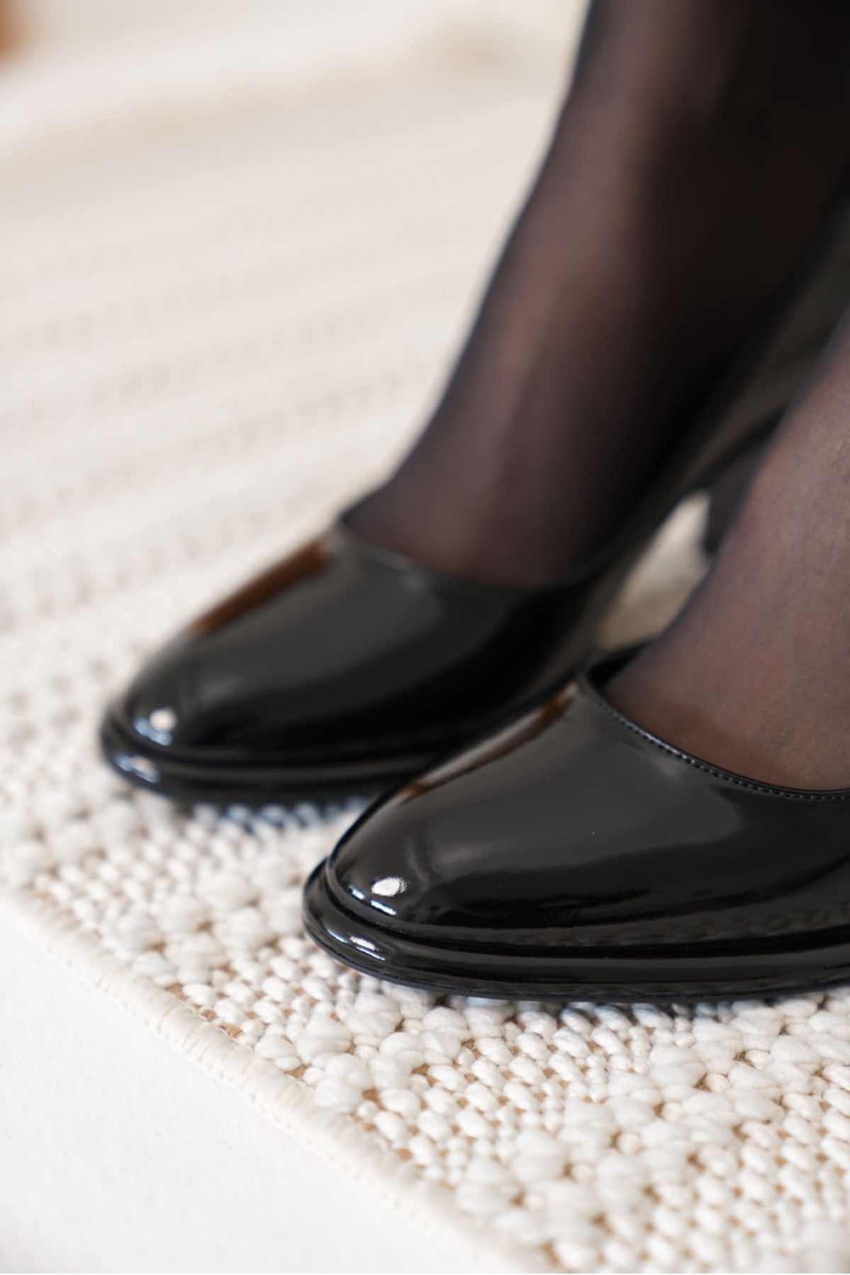 Pensy Siyah Rugan Kadın Topuklu Ayakkabı