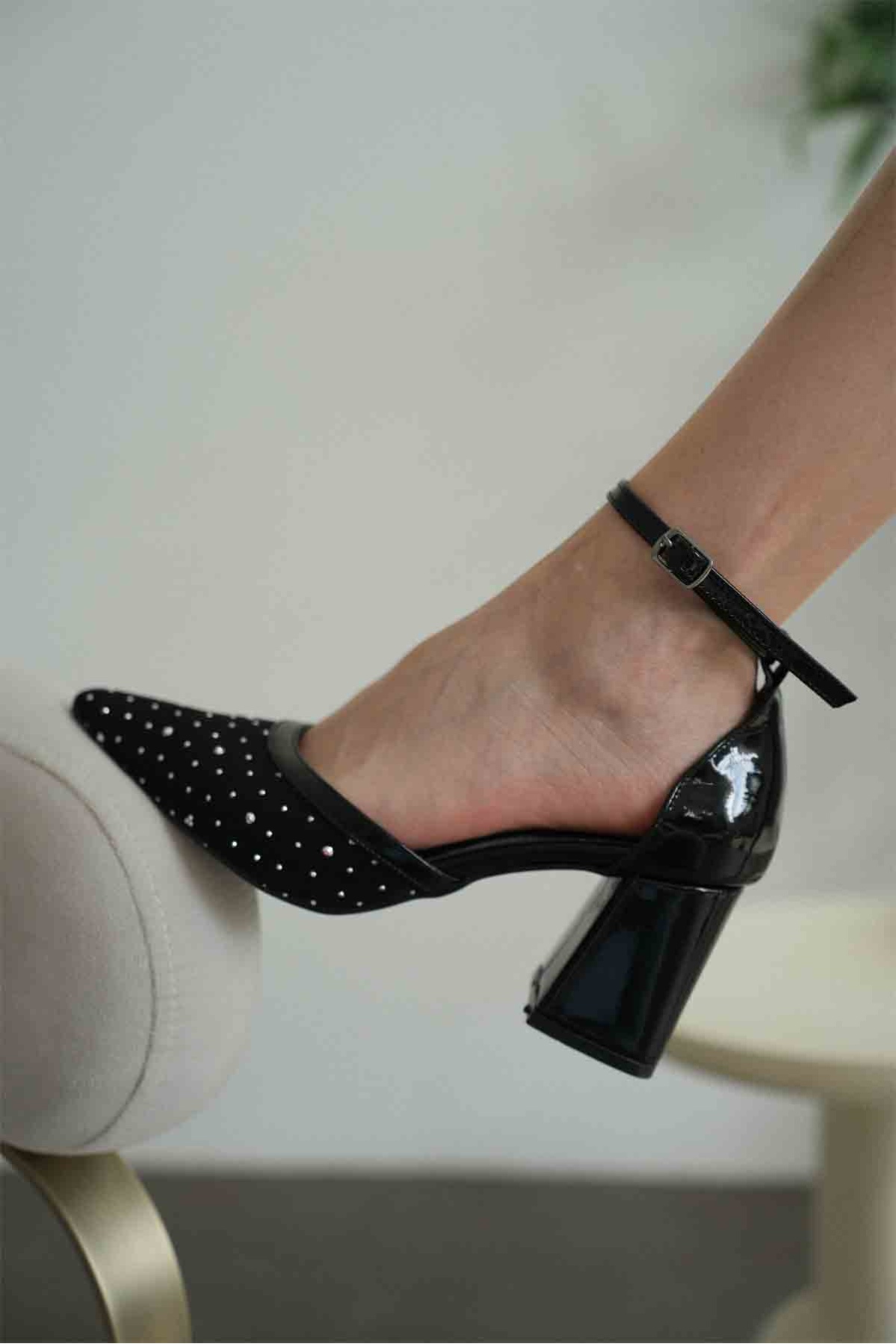 Borie Siyah Tekstil Kumaş Taşlı Kadın Topuklu Ayakkabı