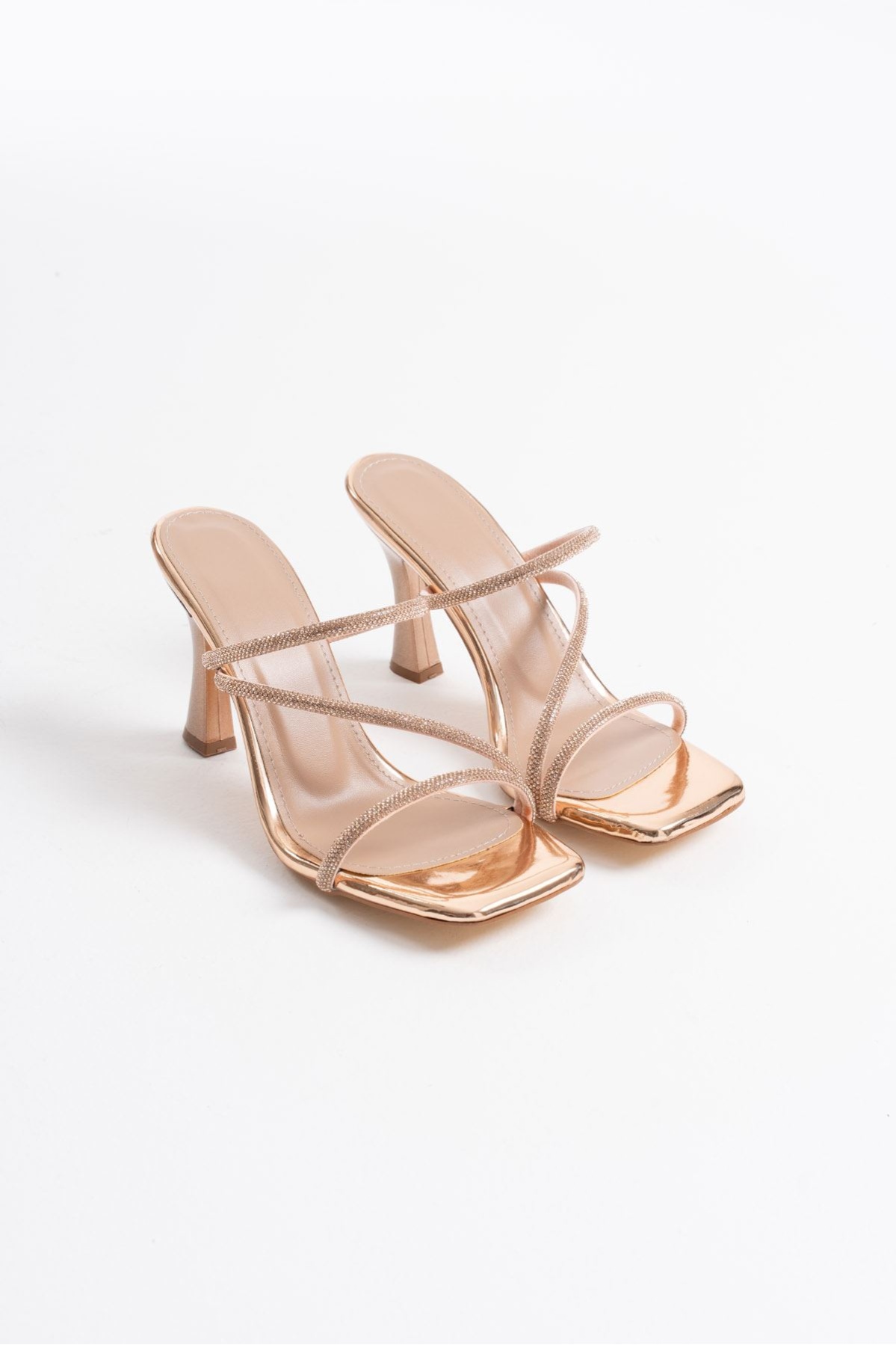 Capella Altın Taşlı Topuklu Kadın Terlik