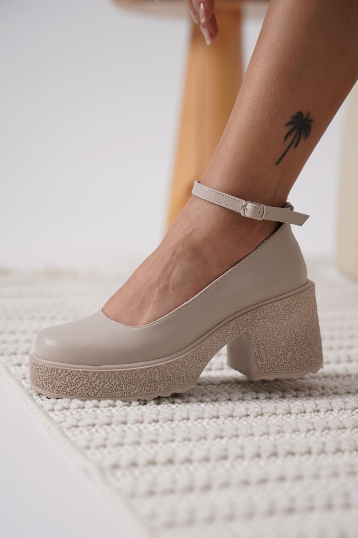 Marla Kadın Bej Bilekten Baretli Günlük Ayakkabı