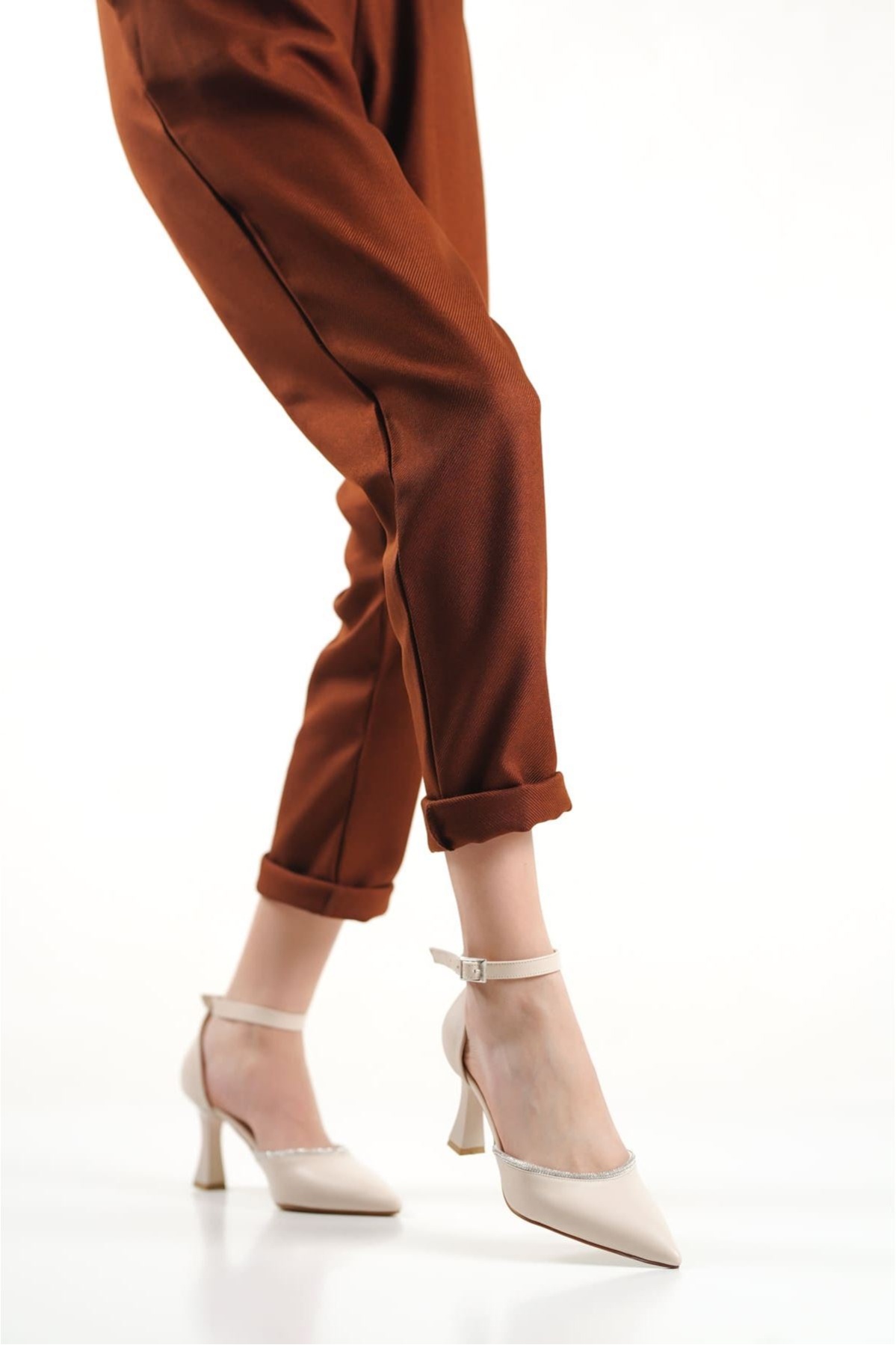 Darla Taşlı Kadın Bej Topuklu Ayakkabı