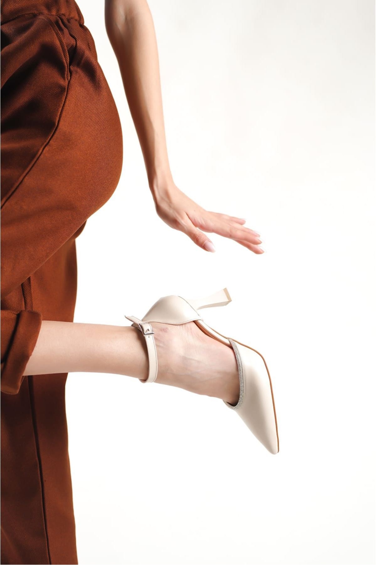 Darla Taşlı Kadın Bej Topuklu Ayakkabı