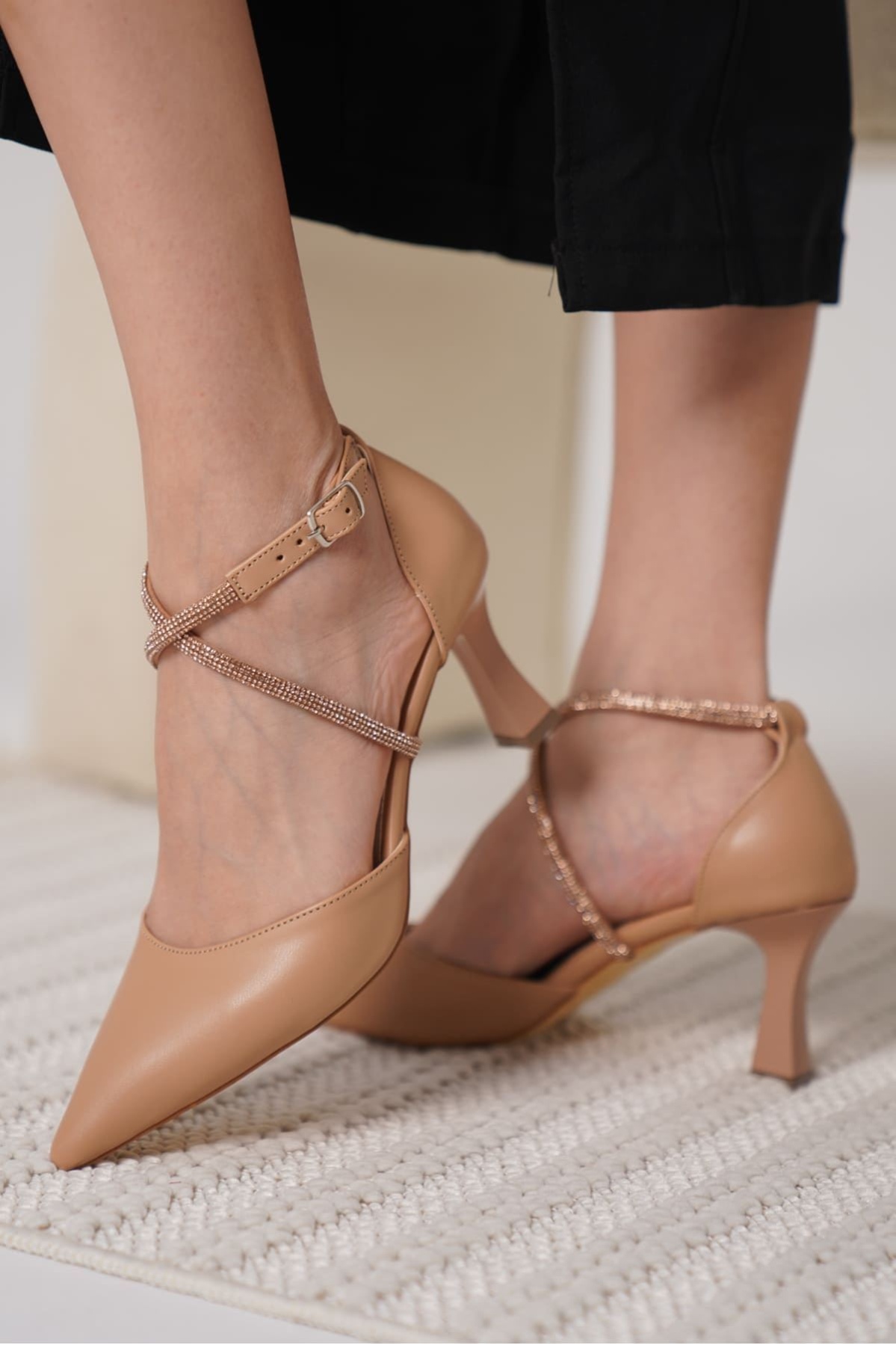 Fiona Taşlı Kadın Nude Topuklu Ayakkabı