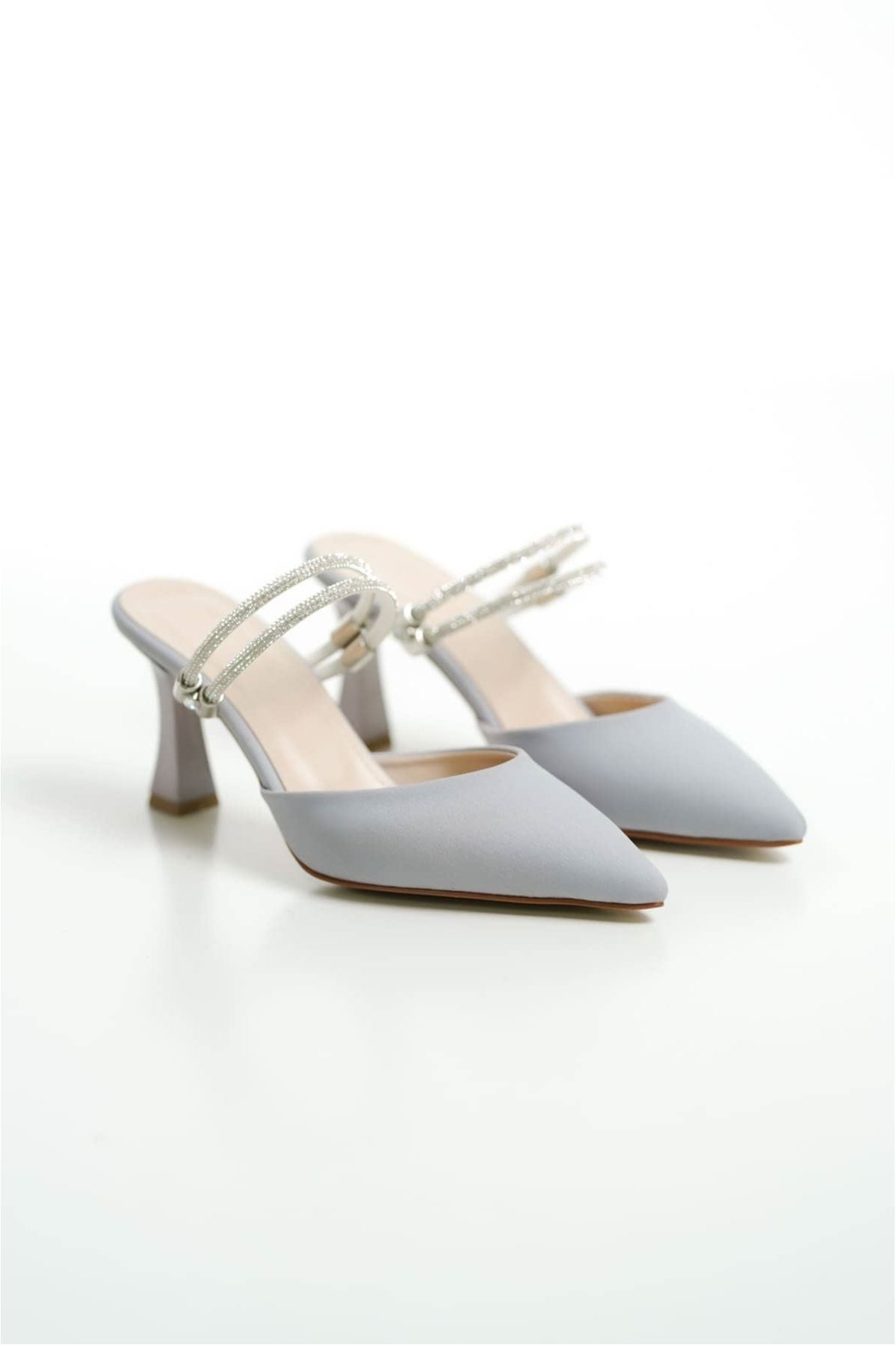 Georgina Kadın Taşlı Gri Saten Topuklu Ayakkabı