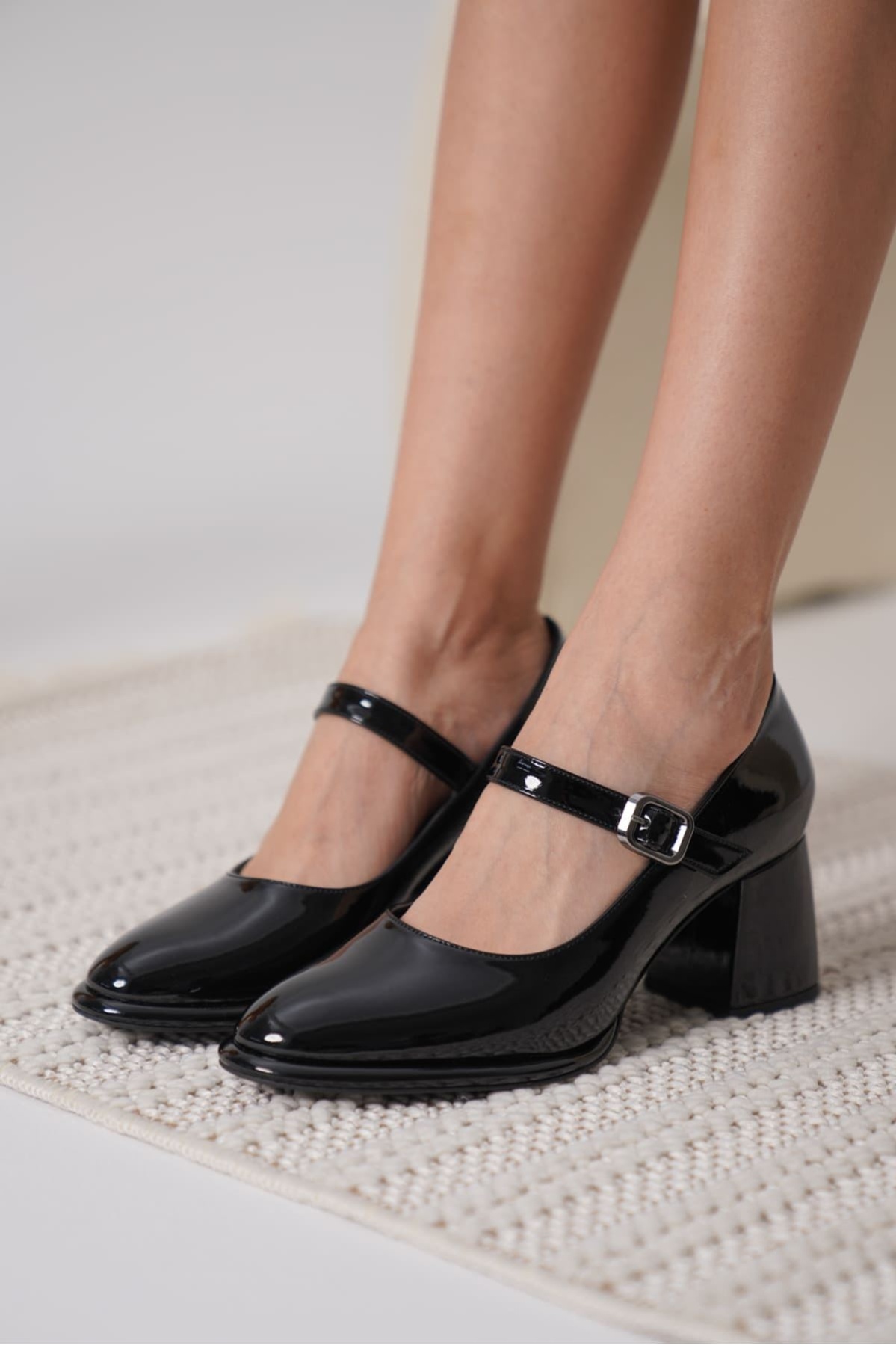 Kelly Siyah Rugan Kadın Topuklu Ayakkabı