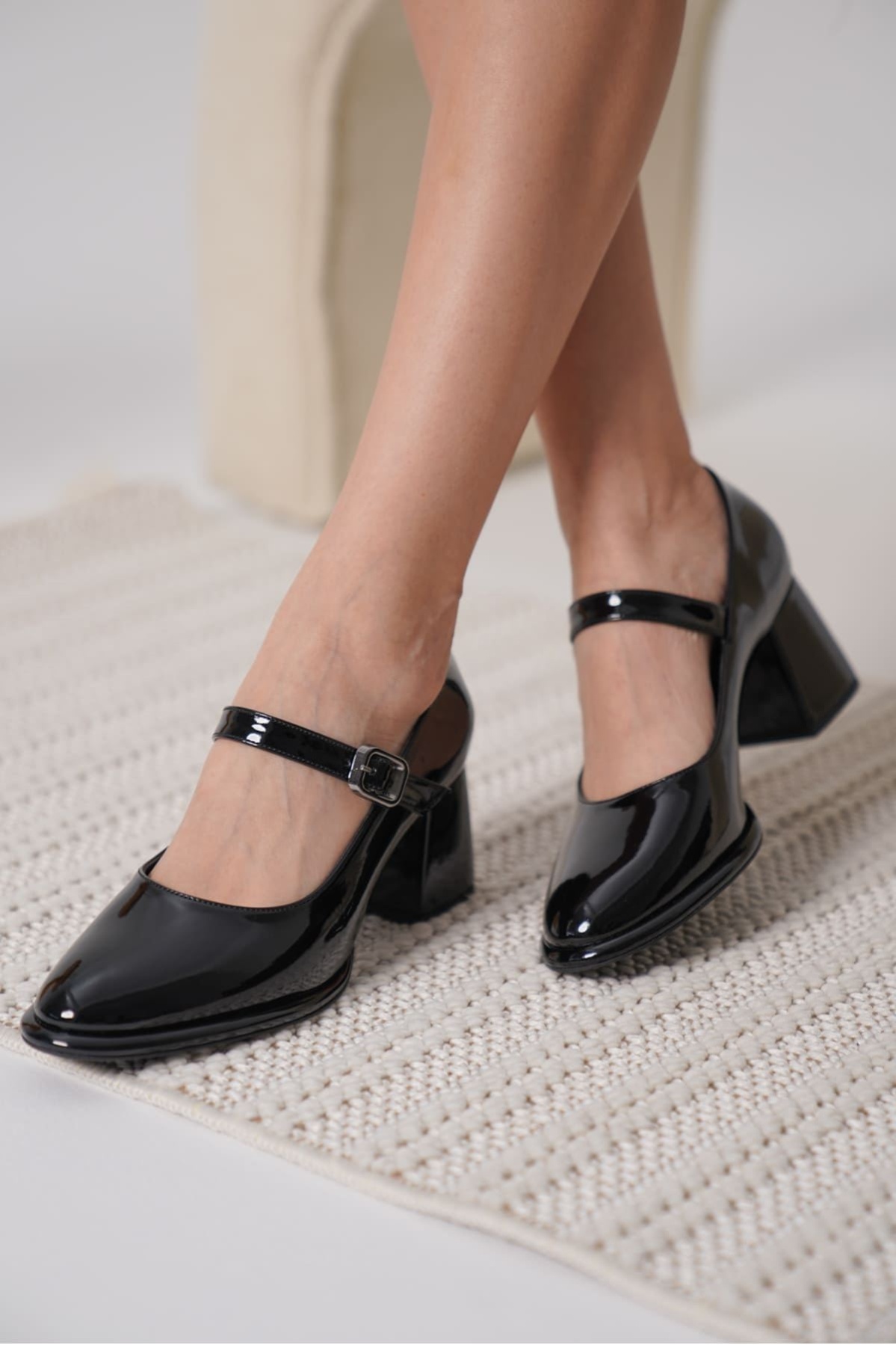 Kelly Siyah Rugan Kadın Topuklu Ayakkabı