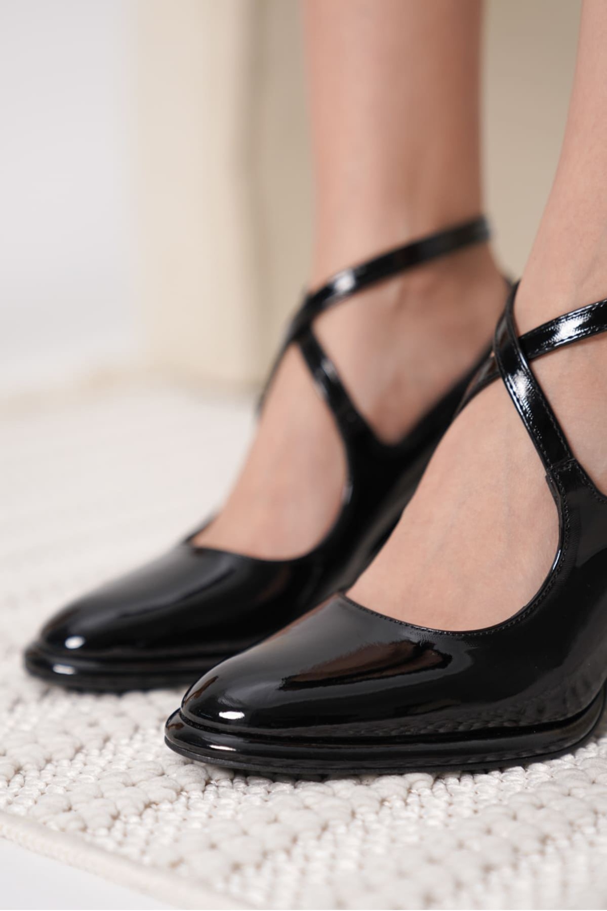 Cali Siyah Rugan Kadın Topuklu Ayakkabı