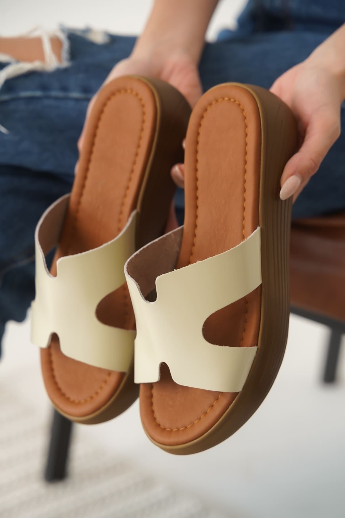 Borlina Bej Hakiki Deri Terlik