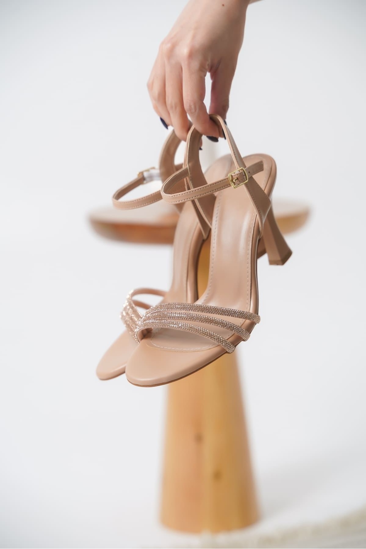 Lilia Kadın Nude Taşlı Sandalet