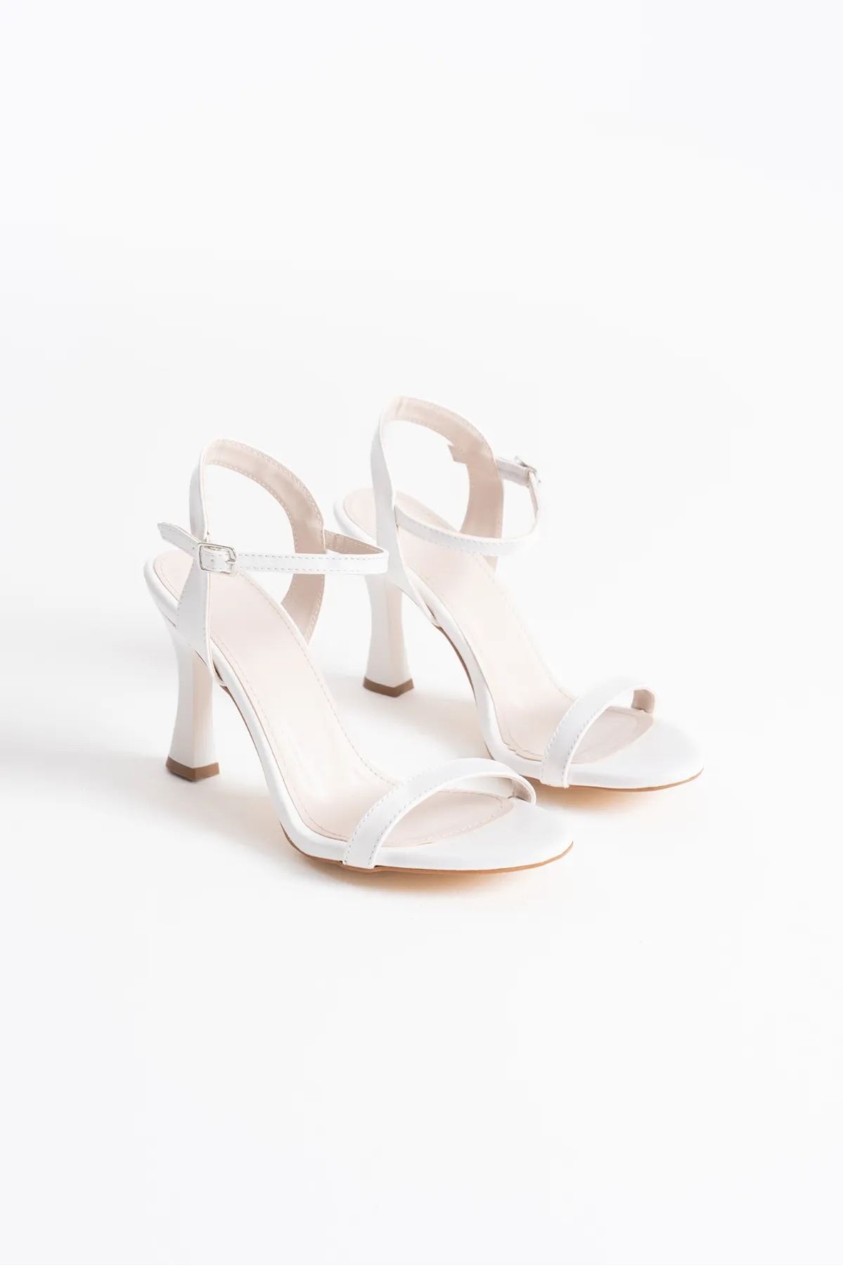 Karen Kadın Beyaz Tek Bant Sandalet