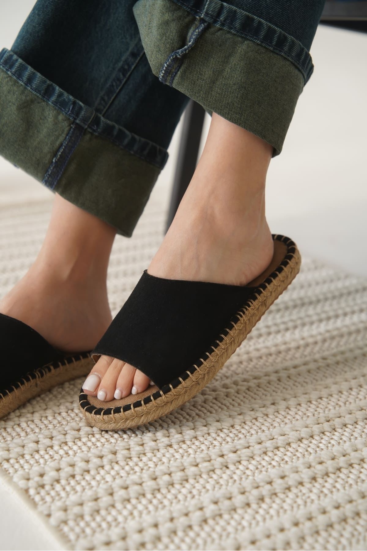 Grey Süet Siyah Kadın Terlik