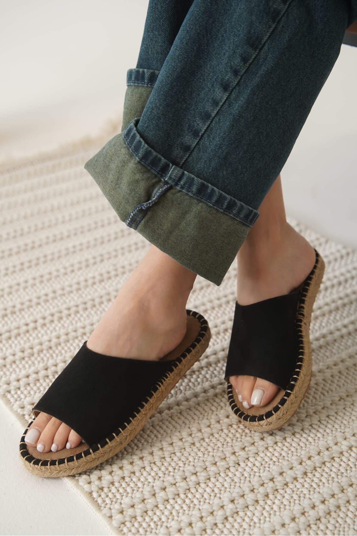 Grey Süet Siyah Kadın Terlik