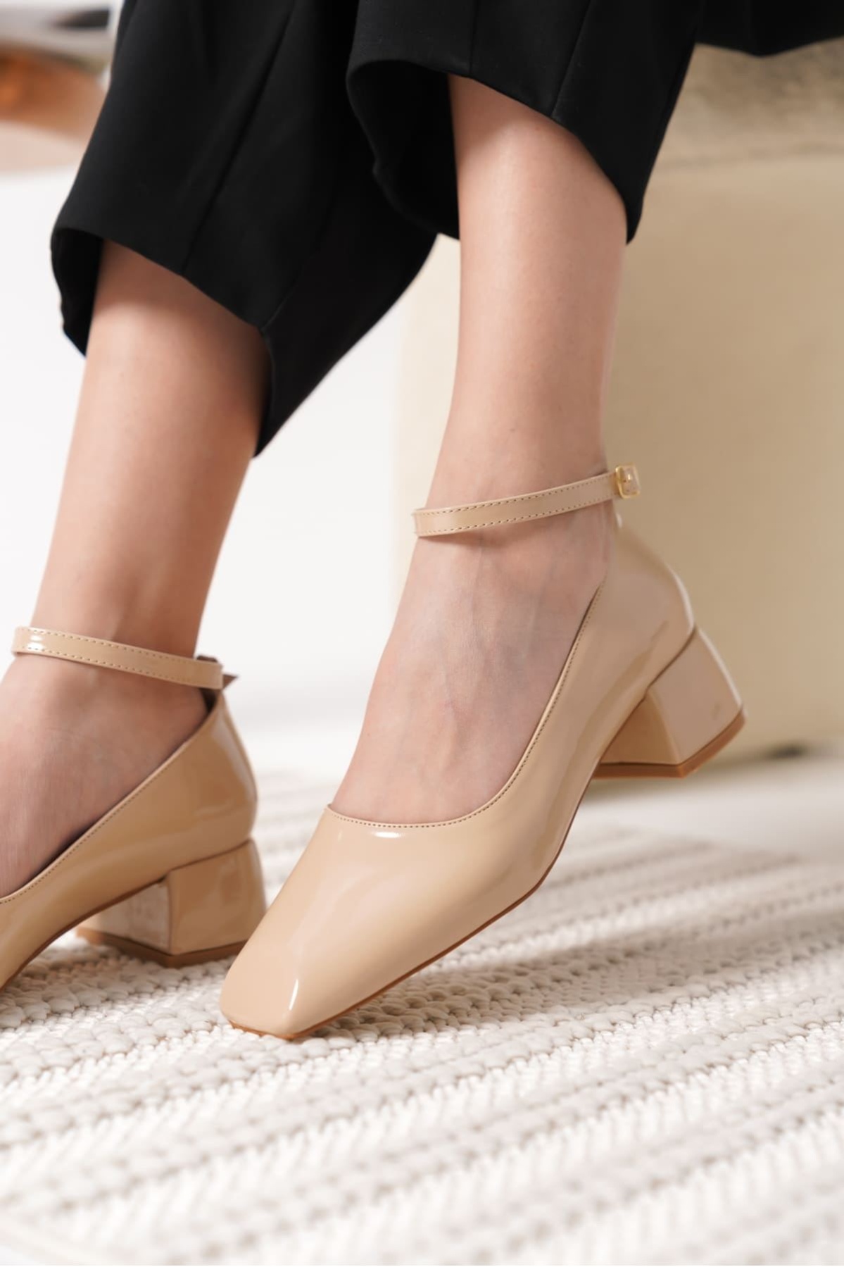 Arilla Bej Rugan Kadın Topuklu Ayakkabı