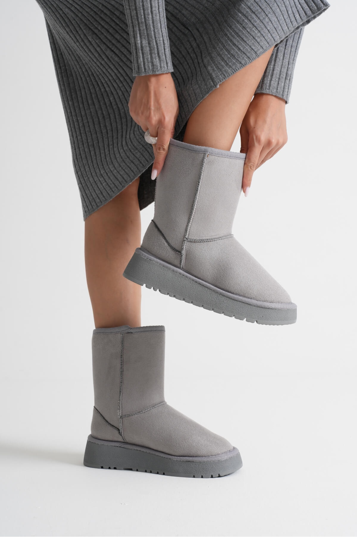 Anisa Kadın Gri Kışlık Kürklü Bot