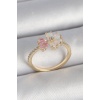 Pirinç Gold Renk Beyaz Mineli Pembe Zirkon Taşlı Çiçek Model Kadın Yüzük - TJ-BYK3709
