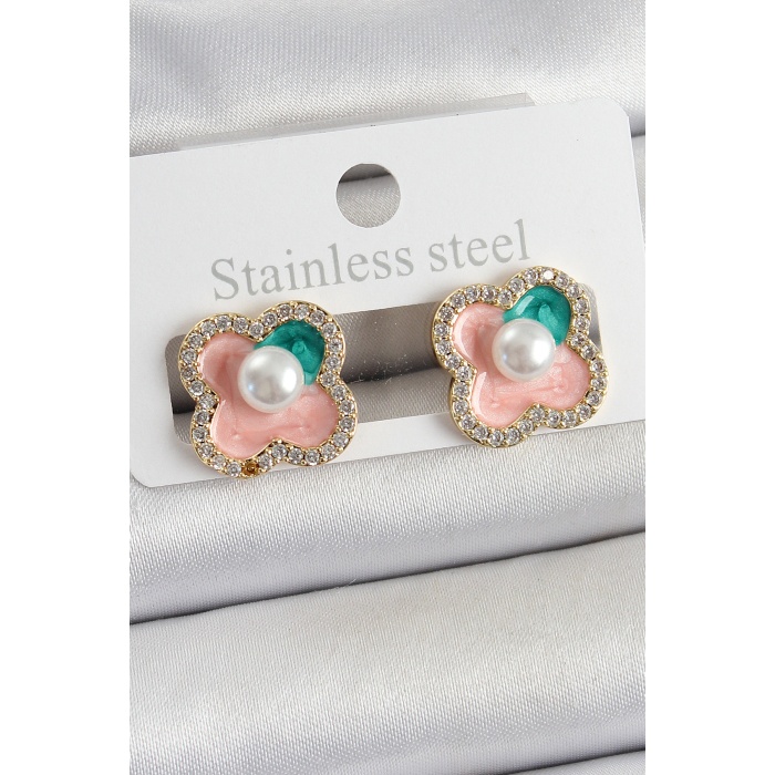 Pirinç Pembe Mineli İnci Detaylı Zirkon Taşlı Sanatsal Portre Yonca Model Gold Renk Kadın Küpe - TJ-BKP10682