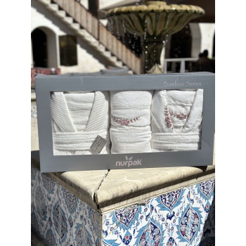 Nurpak Bamboo Özel Nakışlı Aile Bornoz Seti - Krem