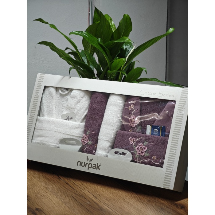 Nurpak Begonvil 3D Bakışlı Aile Bornoz Seti