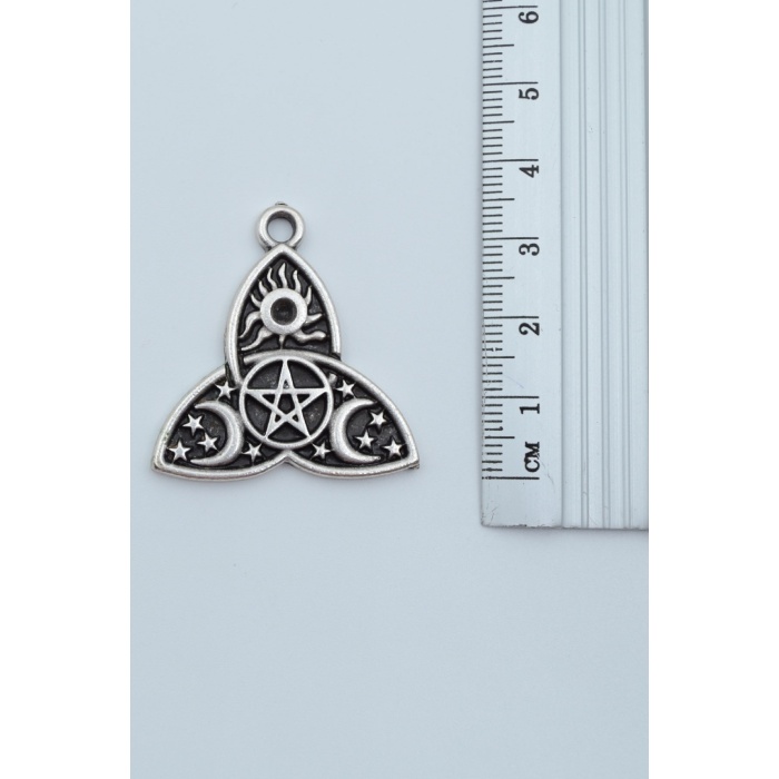 Triquetra Gümüş Kaplama Deri İp Kolye