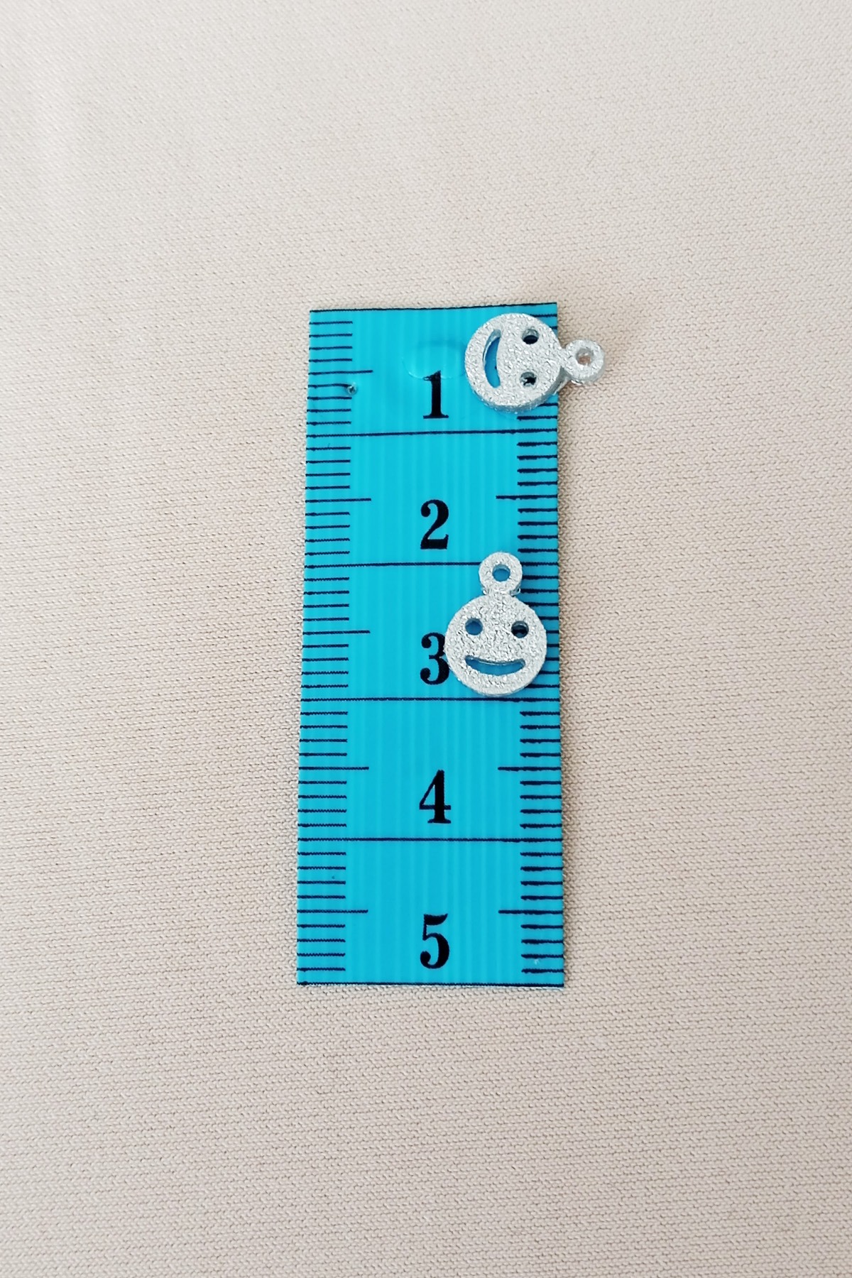 Oya Abiye Bileklik Kolye Pleksi Metalik Plastik Pul Gümüş Renk 8 gram 85 adet - BNC525