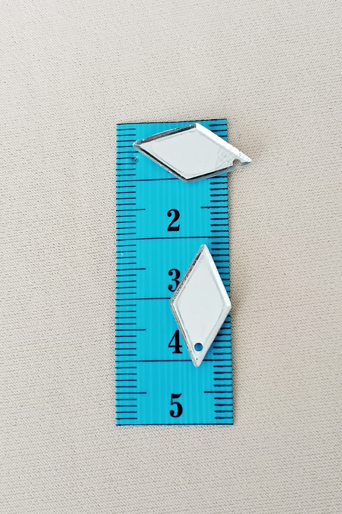 Oya Abiye Bileklik Kolye Pleksi Metalik Plastik Pul Gümüş Renk 24 gram 120 adet - BNC577