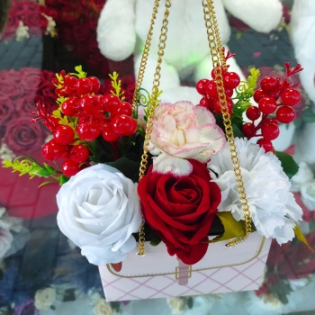 Çanta Buket Yapay Gül