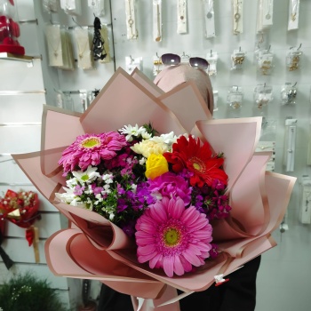 ZENGİN MEVSİM BUKETİ