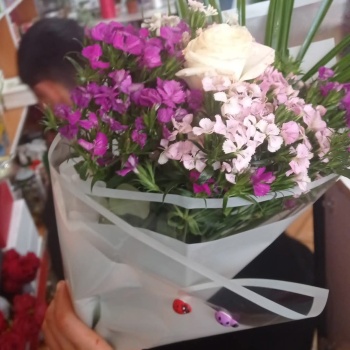 HÜSNÜ YUSUF MEVSİM BUKETİ