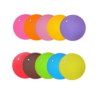 Rengarenk Yuvarlak Altıgen Desenli Silikon Nihale