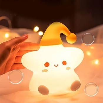 ® Yıldız Figürlü Pofuduk LED Gece Lambası – Yumuşak Dokulu Masaüstü Aydınlatma, Çocuk Odası ve Dekoratif Şarjlı Ortam Işığı