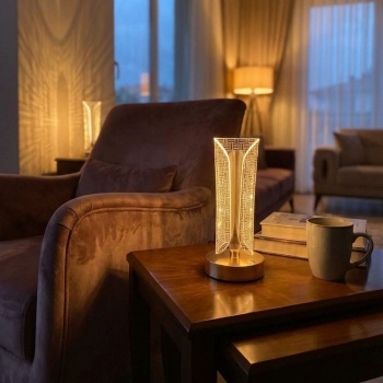 BUFFER® İki Yandan Kavisli Silindirik Çizgi Model Kristal LED Masa Lambası – Dokunmatik, 3 Renk Işık Modlu, Şarjlı Dekoratif Gece Lambası