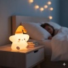 ® Yıldız Figürlü Pofuduk LED Gece Lambası – Yumuşak Dokulu Masaüstü Aydınlatma, Çocuk Odası ve Dekoratif Şarjlı Ortam Işığı