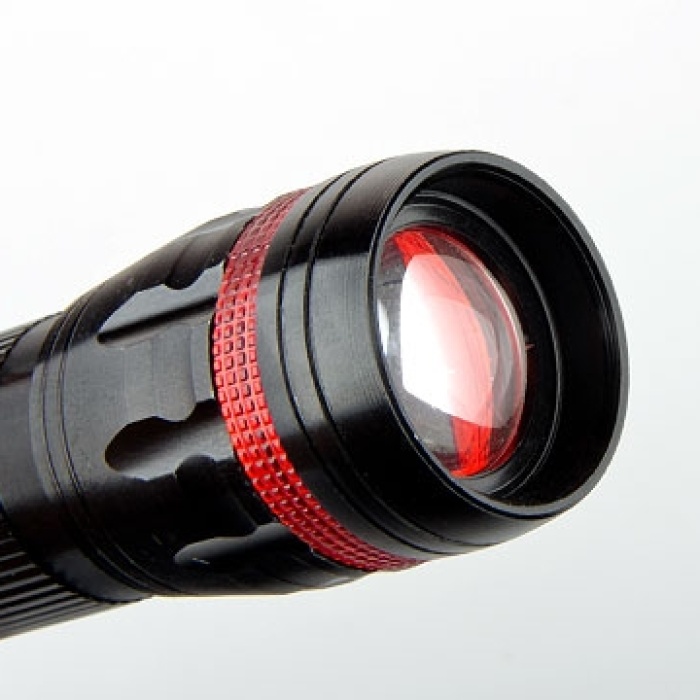 Biyomak® Zoomlu El Feneri Alüminyum Gövde Güçlü Aydınlatma Kompakt El Feneri Uzun Menzilli
