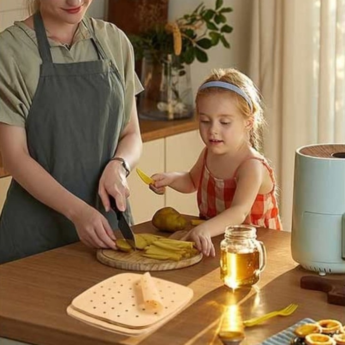 Biomak® 250 Adet Air Fryer Pişirme Kağıdı Tek Kullanımlık Hava Fritöz Yağ Geçirmez Yapışmaz Gıda Pişirme Kağıdı Delikli Kare Model