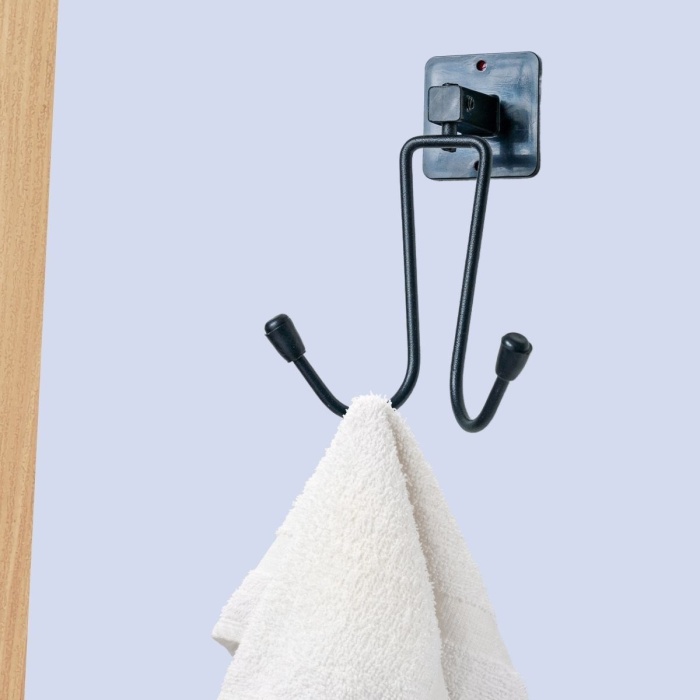 Biomak® Kendiliğinden Yapışkanlı Siyah Paslanmaz Metal Bornoz ve Havlu Askılığı