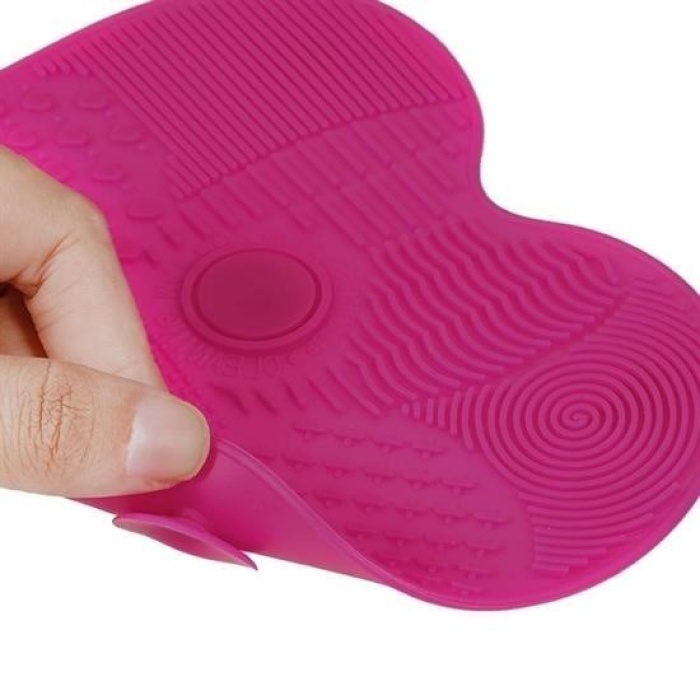 Biomak® Pratik Kolay Makyaj Fırçası Temizleme Matı Aparatı Aleti