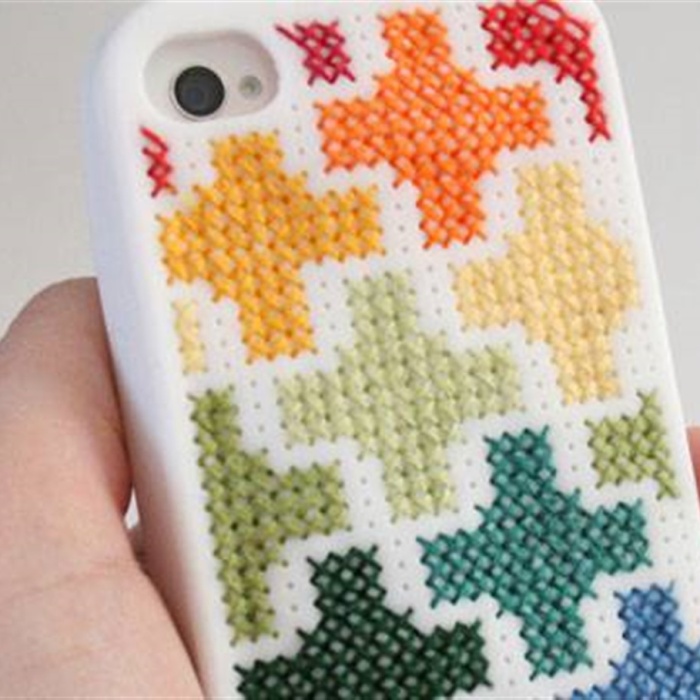 İşlemeli iPhone 4 4S Kılıfı