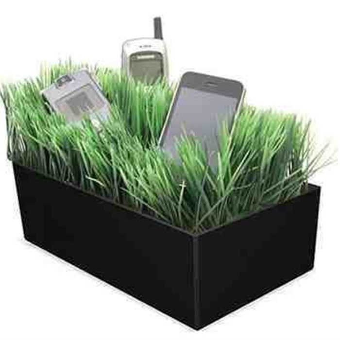 Dekoratif Yapay Çim Şarj İstasyonu Plastik