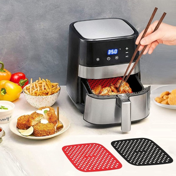 Biyomak® Siyah Isıya Dayanıklı Yıkanılabilir Silikon Fırın Ve Airfryer Kare Model Pişirme Matı 21,5 Cm