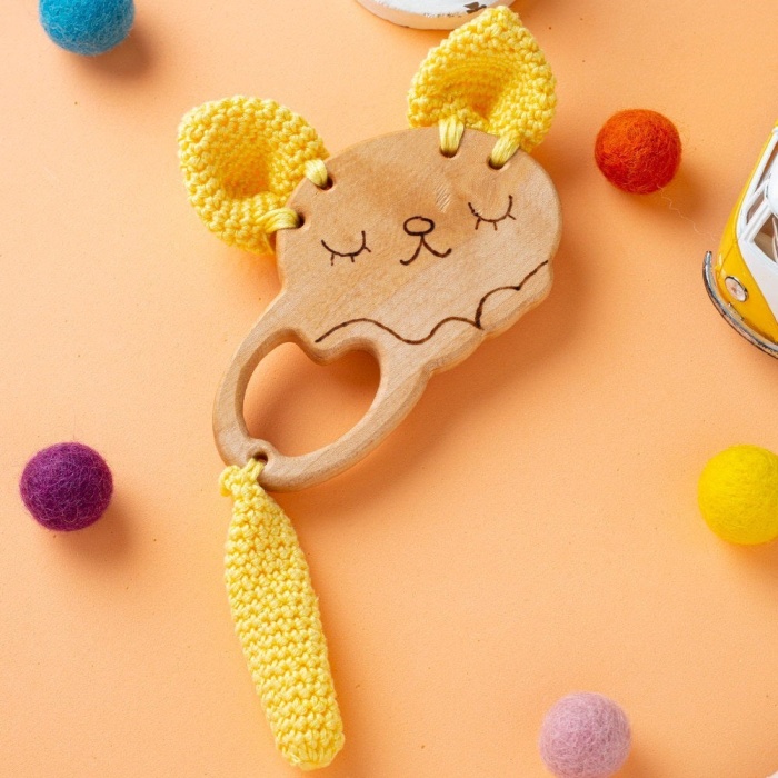 Biyomak® Hobi Baby Araba Figürlü Organik Ahşap Diş Kaşıyıcı