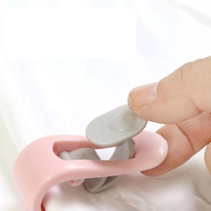 ® 4 Adet Mandallı İğnesiz Yorgan Kılıfı Nevresim Sabitleme Klips Takımı