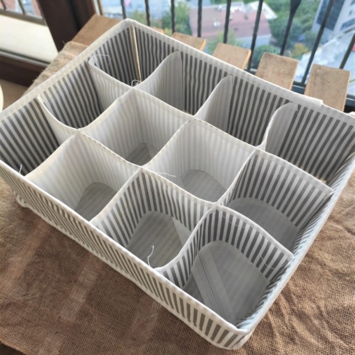 ® 12 Bölmeli Pratik Bölmeli Çekmece Düzenleyici Organizer