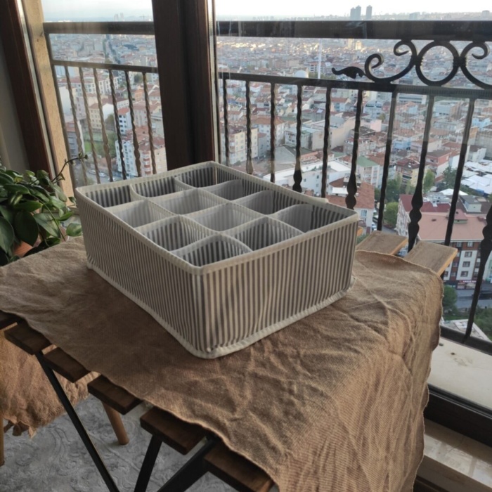 ® 12 Bölmeli Pratik Bölmeli Çekmece Düzenleyici Organizer