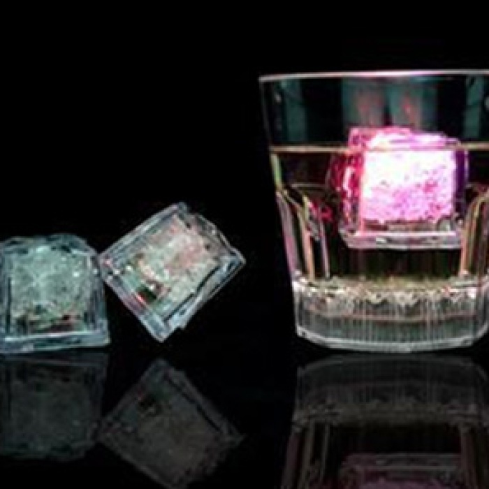 ® Led Işıklı Buz Küpleri (3 Adet)