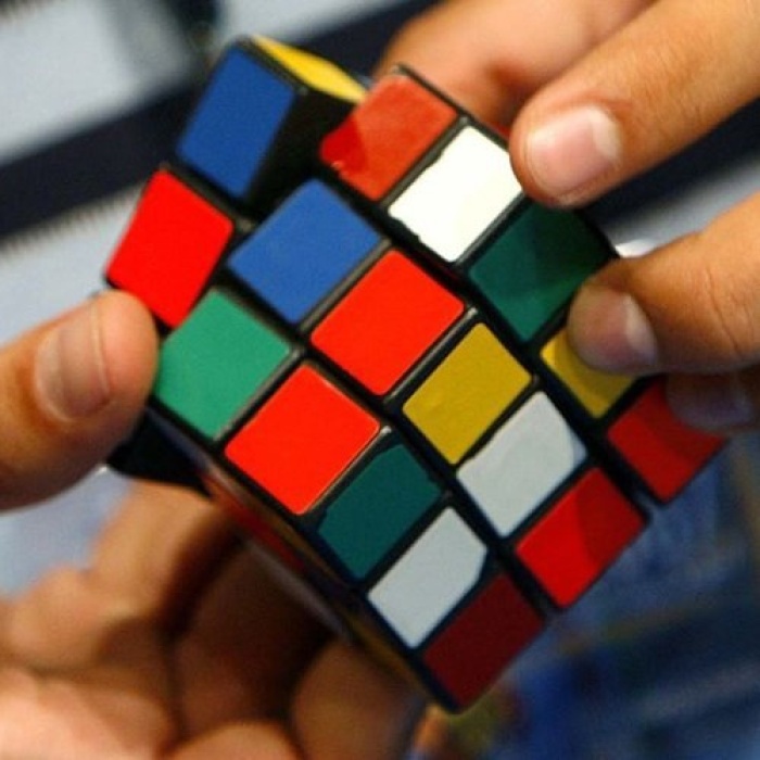 ® Nostaljik Zeka Küpü Sihirli Mini Rubik Anahtarlık