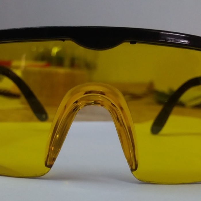 ® Korumalı Laboratuvar Gözlüğü Sarı