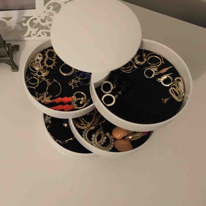 ® 4 Katlı Dönebilen Silindir Takı Ve Makyaj Organizer Kutusu